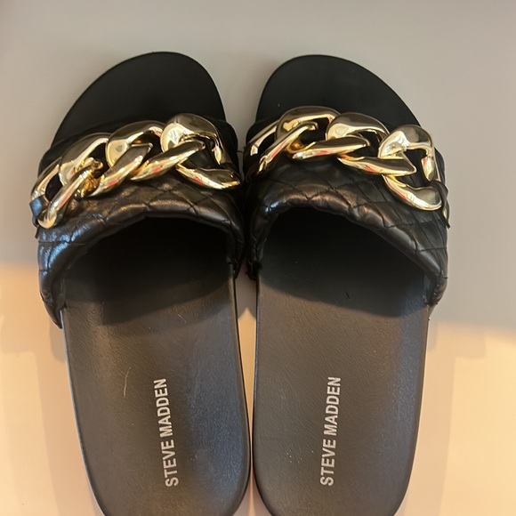 Size 9 Steve Madden - Picture 3 of 4